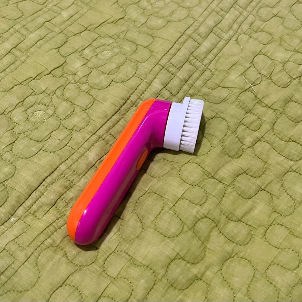 Clinique Sonic System Purifying Cleansing Brush Machine